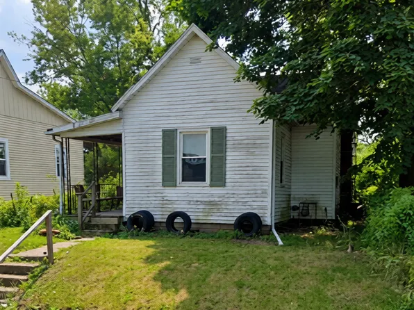 319 W 10th St, Muncie, IN 47302