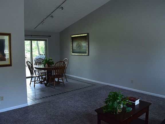 2nd image of 731 Bramblewood Dr