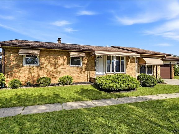 2nd image of 301 Homecrest Dr