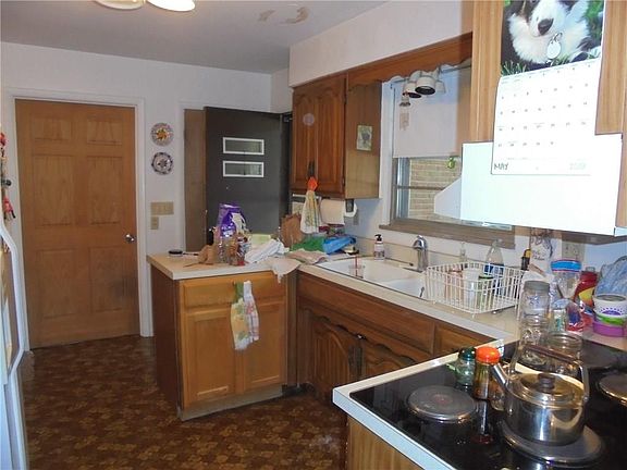 4th image of 505 Mount Dora Ln