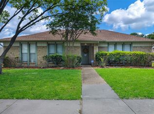 2018 Gardanne Ln, Carrollton, TX 75007