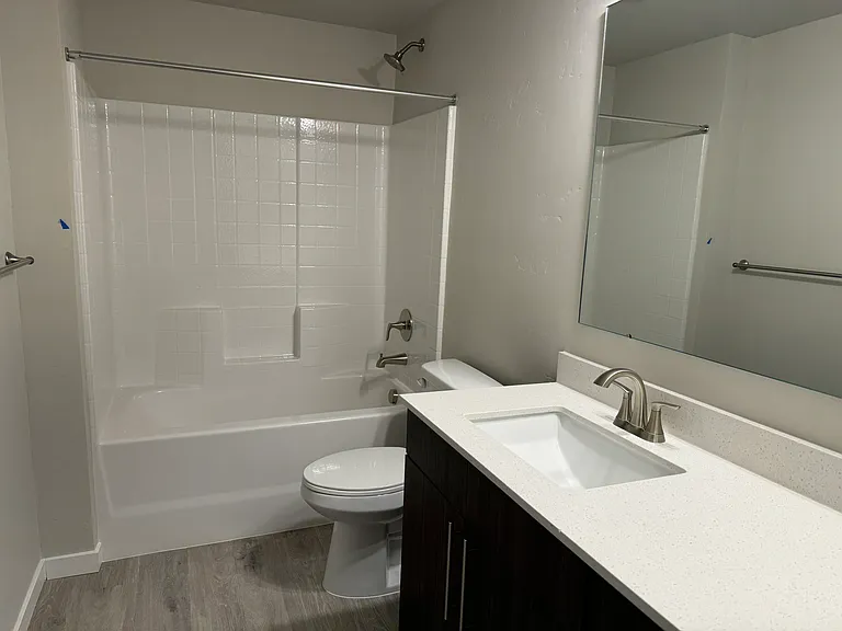 532 N 44th St — Photo 11