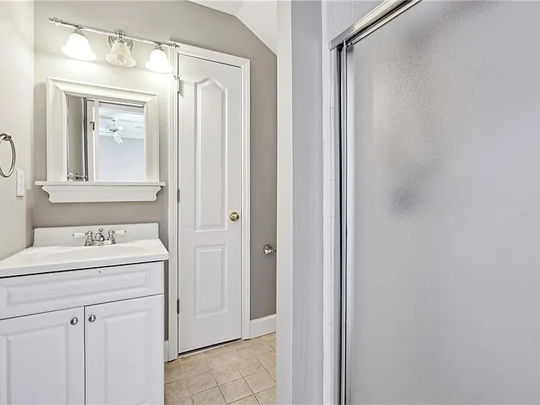 230 Brookeivey Ln — Photo 26