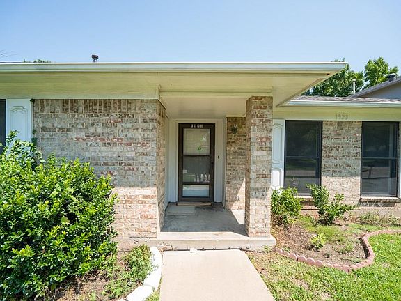 2nd image of 1923 Arvada Dr