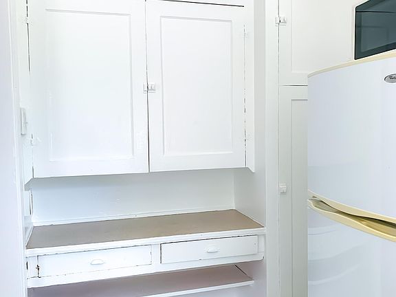 5th image of 1260 N Pennsylvania St APT 18