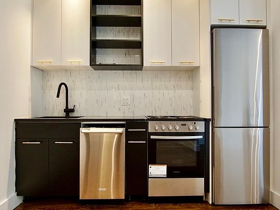 5th image of 194 Scholes St #2E