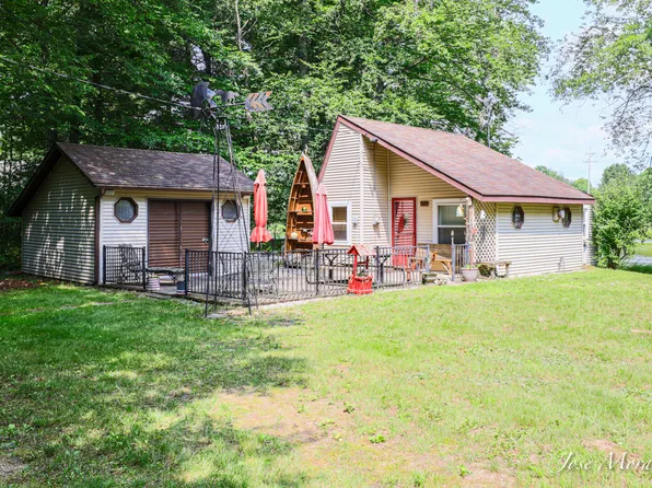 17930 Indian Village Rd, Big Rapids, MI 49307