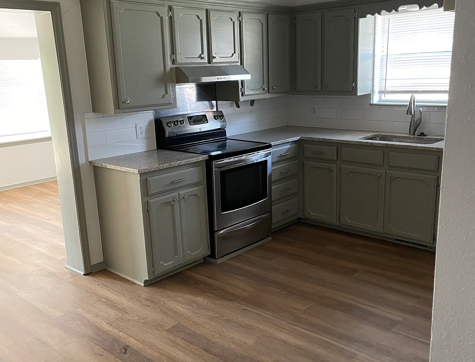 3 bed, 1600 sqft, $1,500 — Photo 2