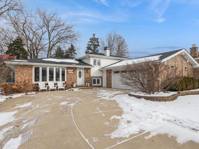 430 Valley View Dr, Downers Grove, IL, 60516