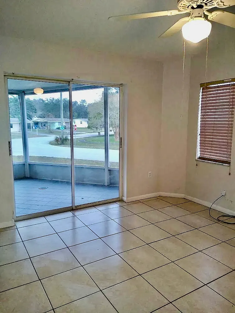 3 bed, 1059 sqft, $1,795 — Photo 2