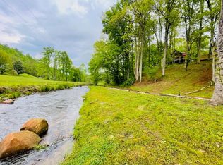 407 Fox Hills Rd, Robbinsville, NC 28771