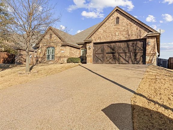4th image of 212 Bay Hill Dr