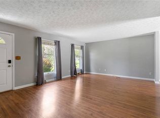 1435 Fredericksburg Dr, Youngstown, OH 44512