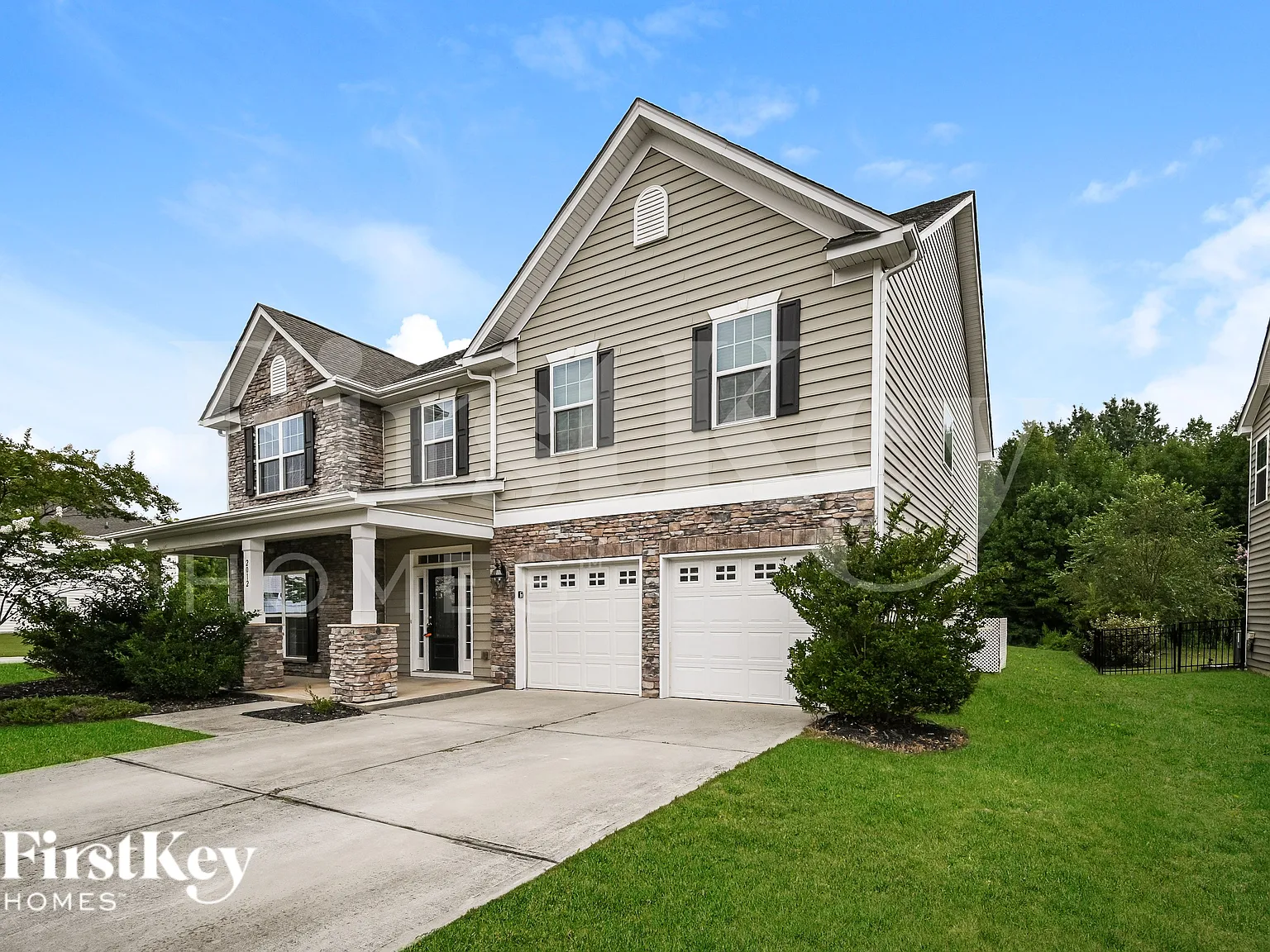 4 bed, 2.5 bath, 2816 sqft, $2,845 — Photo 2