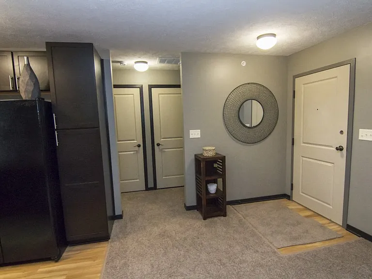 The Flats at 84 — Photo 77