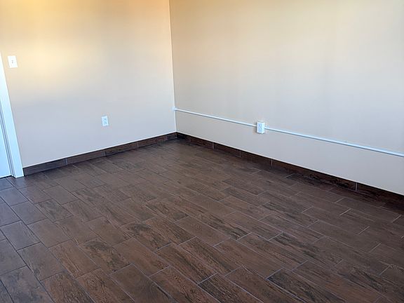3rd image of 1601 Beaver St #101