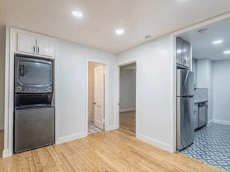 2303 Rosewood St #1 — Photo 7