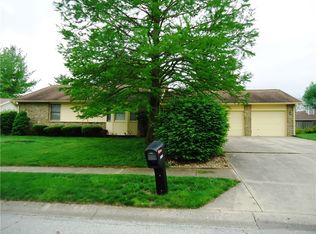 2920 Silver Fox Dr, Columbus, IN 47203
