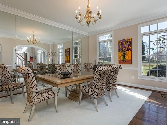 3rd image of 5745 Daingerfield Way