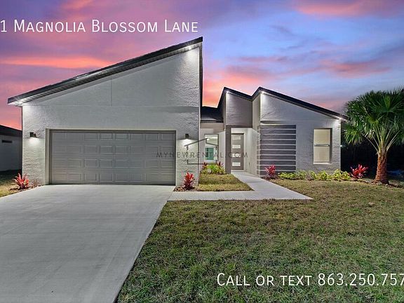 2nd image of 11 Magnolia Blossom Ln