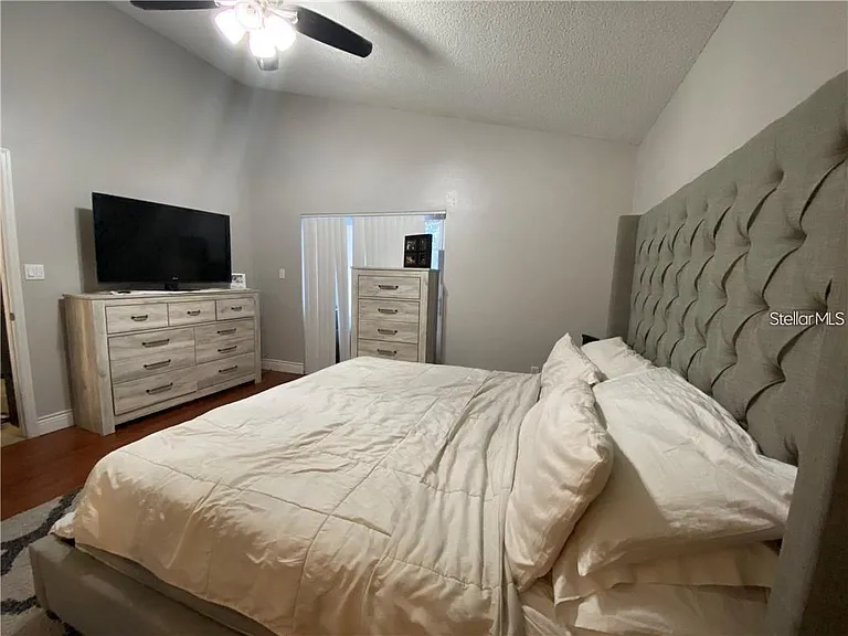 2476 Shelby Cir — Photo 10