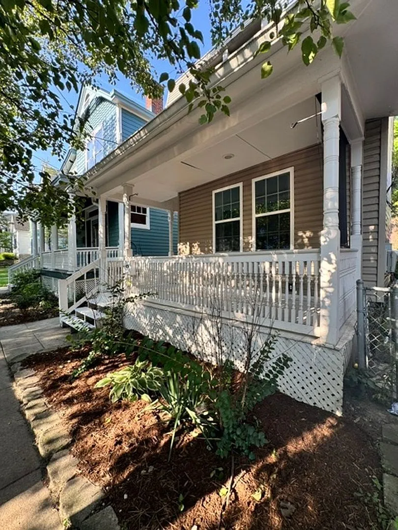 Charming 3BR House in Covington — Photo 2
