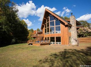 21 Race Track Rd, Woodstock, NY 12409