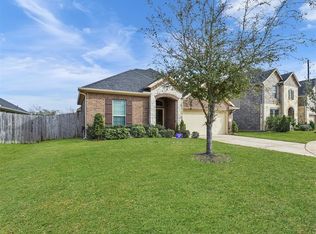2115 Rolling Hills Dr, Pearland, TX 77581