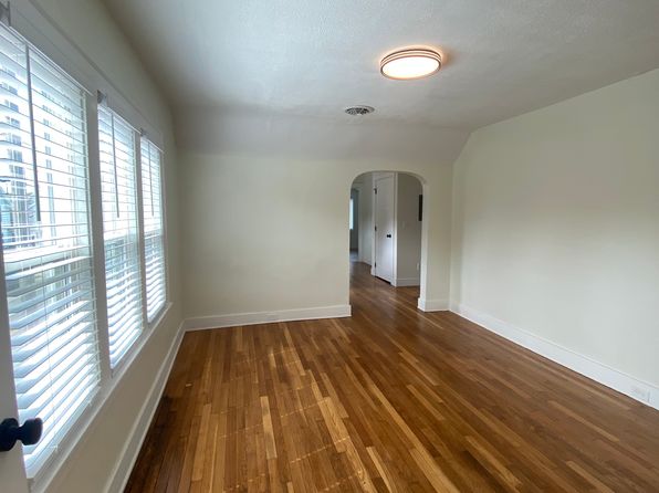 961 Douglas St NW #2