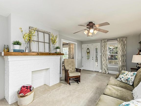 4th image of 308 E Markison Ave