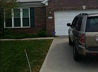 870 Lincoln Park West Dr, Greenwood, IN 46142