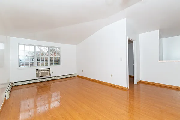 Rented by Century 21 American Homes | media 20