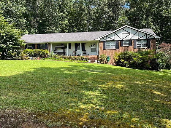 3rd image of 119 Laurel Cir
