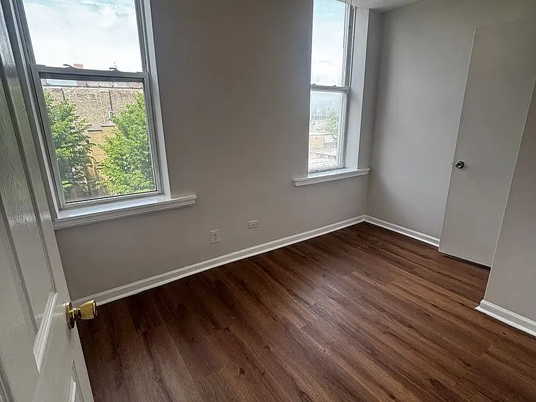 2101 S Marshall Blvd #&-2867-69 — Photo 5