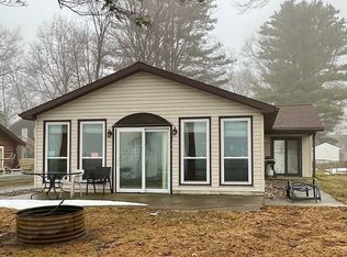 1714 N Shore Dr, Mears, MI 49436