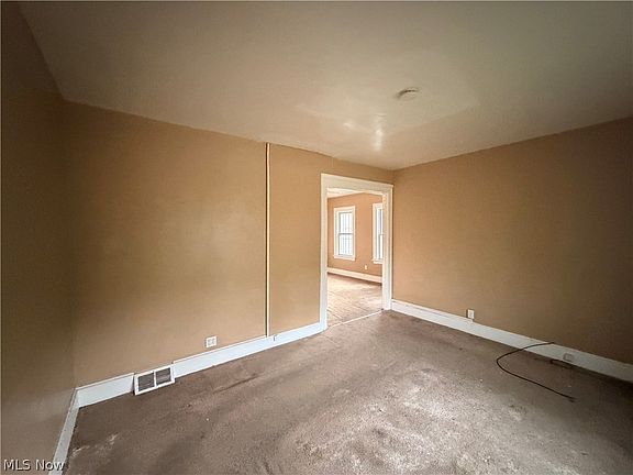 3rd image of 7813 Harvard Ave