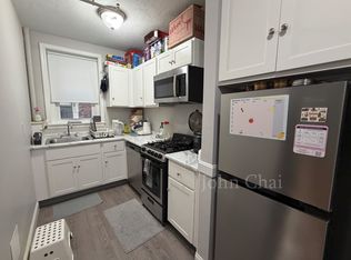 376 Riverway APT 5, Boston, MA 02115