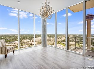 600 E Market St, San antonio, TX 78205