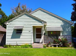 217 N 18th Ave, Yakima, WA 98902