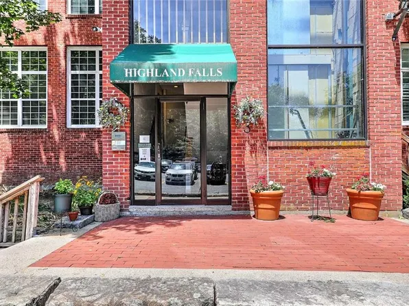 2 School St #334, Lincoln, RI 02865