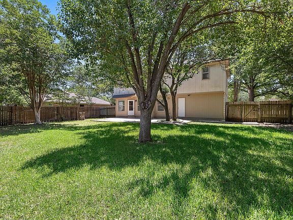 2nd image of 1201 Cedar Hills Blvd