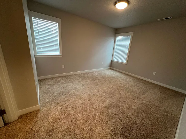 151 N Market St — Photo 27