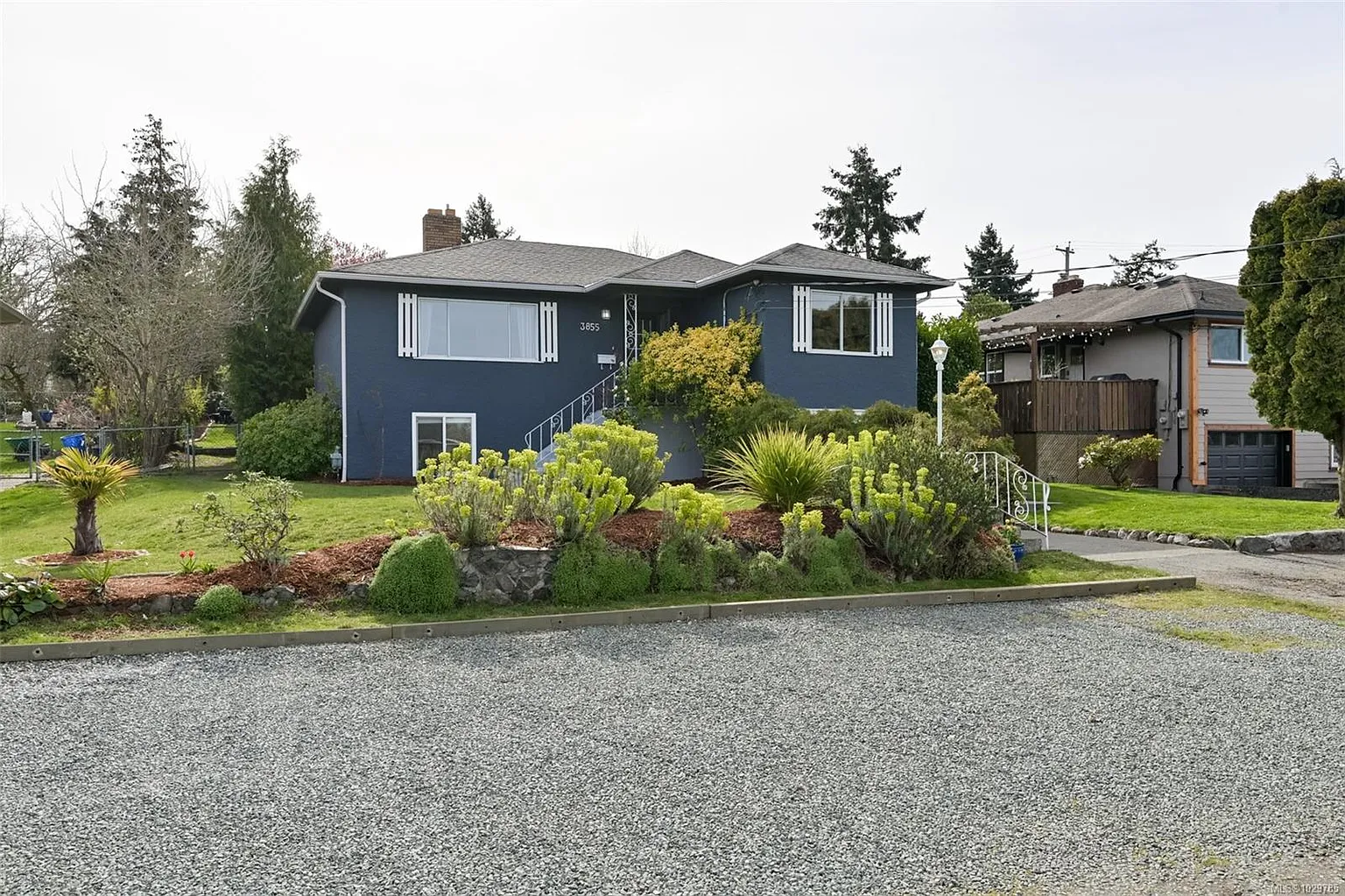 3855 Seaton St photo 1