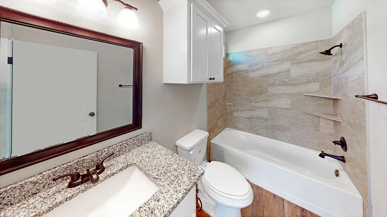 4 bed, 4.5 bath, 1951 sqft, $4,595 — Photo 4