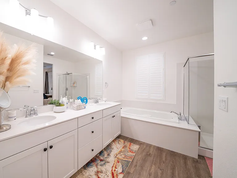 2427 Creekview Dr — Photo 23