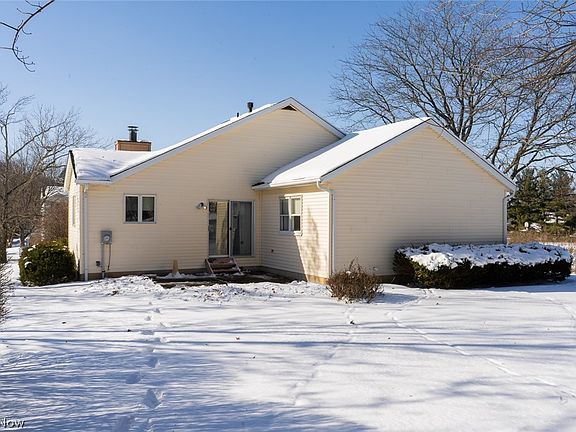 4th image of 3210 S Billingsgate Cir NW