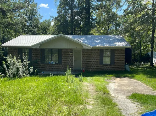 76 Rushing Rd, Ponce De Leon, FL 32455