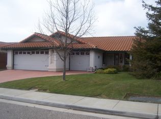 907 Inverness Dr, Paso Robles, CA 93446