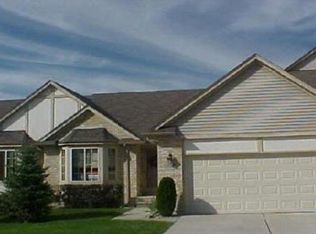 30117 Raintree Cir, Chesterfield, MI 48047