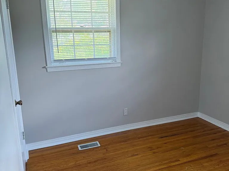 202 Pleasant Hill Dr — Photo 9